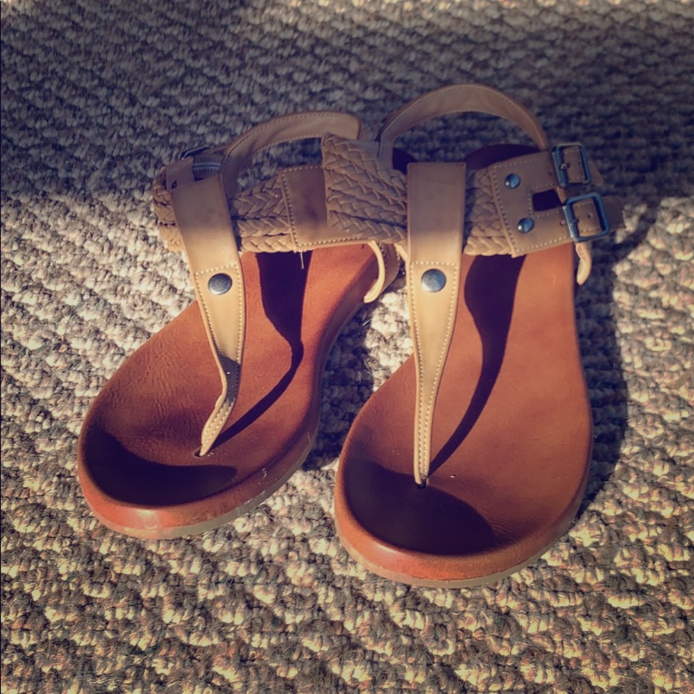 MIA sanders from Stitch Fix